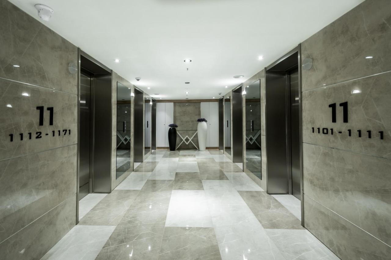 Center Batumi Orbi City Downtown Exterior photo